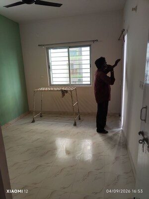 Room in 2 BHK Apartment at Gomti Enclave Devamau, Devamau – for Rent