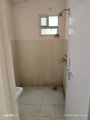 Bathroom in 2 BHK Apartment at Gomti Enclave Devamau, Devamau – for Rent