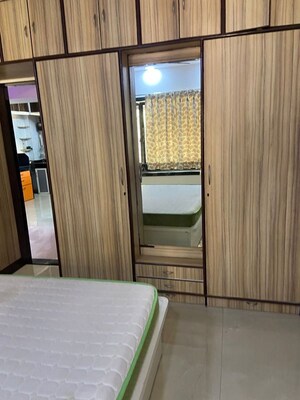 Room in 3 BHK Apartment at China Link Apartment, Malad West – for Rent
