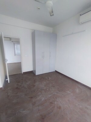 Room in 3 BHK Apartment at Mapsko Mount Ville, Sector 79 – for Rent