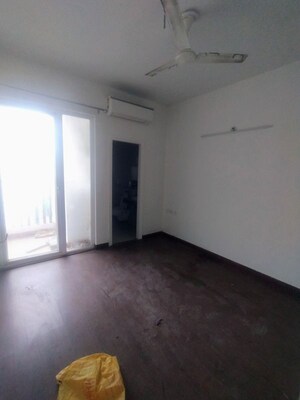 Room in 3 BHK Apartment at Mapsko Mount Ville, Sector 79 – for Rent