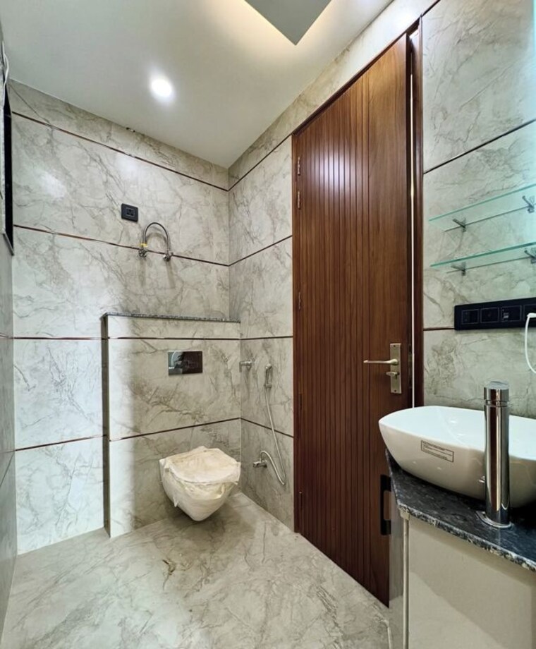 Bathroom, new industrial township 5 3 Bedroom 1350 Sq.Ft. Builder Floor In New Industrial Township 5 Faridabad 10653878
