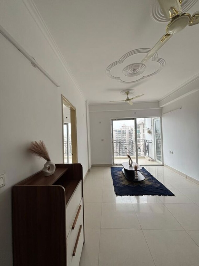 Team Area, jm-florance 2.5 Bedroom 1210 Sq.Ft. Apartment In Tech Zone 4 Greater Noida Greater Noida 10653890
