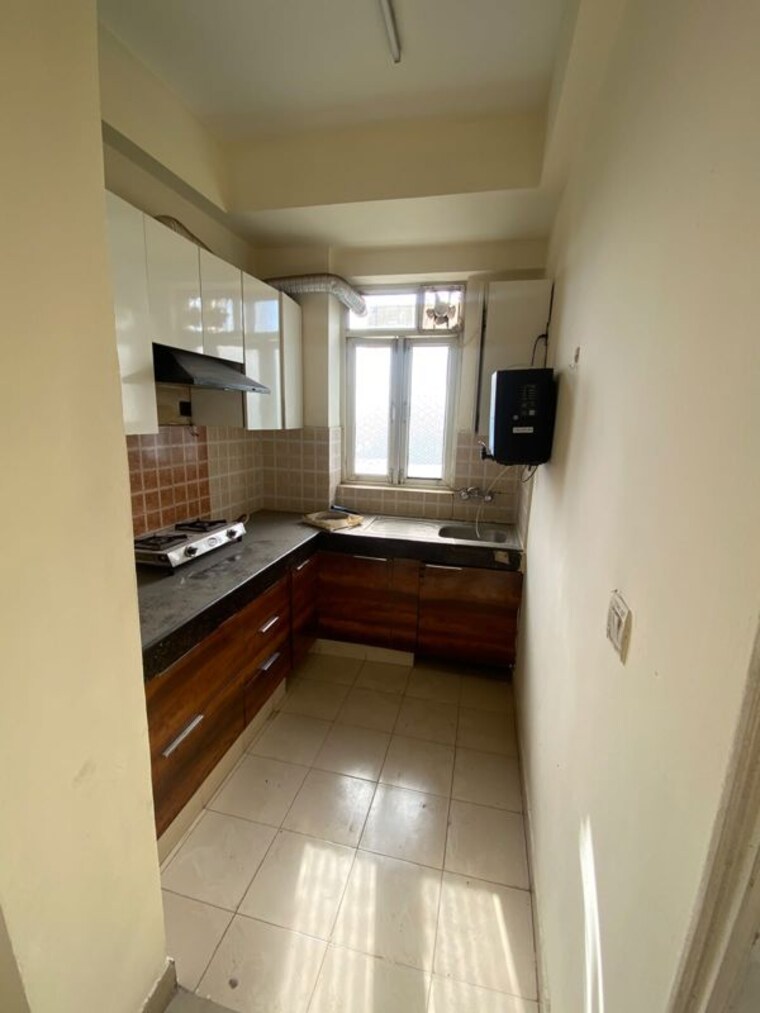 Kitchen, shree-vardhman-mantra 2 Bedroom 800 Sq.Ft. Apartment In Sector 67 Gurgaon 10653916