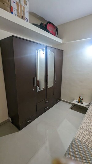 Room in 1 BHK Apartment at Shridhar Apartment Aundh, Aundh – for Sale