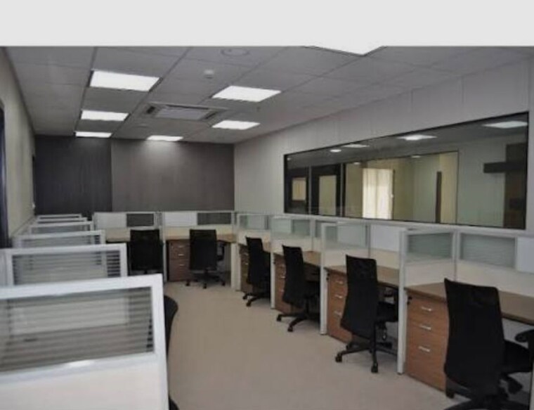 Hall, hauz khas market Commercial Office Space 900 Sq.Ft. In Hauz Khas Market Delhi 10653944