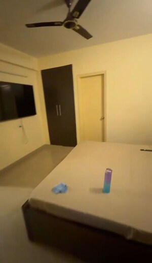 Room in 2 BHK Apartment at Eros Sampoornam, Sector 2 Greater Noida – for Sale