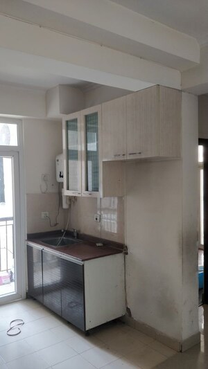 Kitchen in 2.5 BHK Apartment at Supertech The Romano, Sector 118 – for Rent