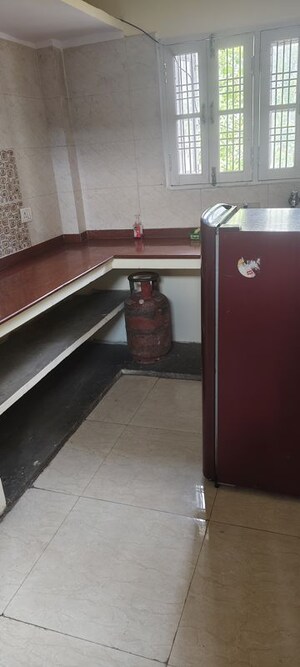 Furnished Amenities in 1 BHK Independent House at Gomti Nagar – for Rent