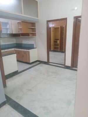 Room in 2 BHK Builder Floor at RWA Apartments Sector 50, Sector 50 – for Rent