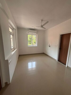 Room in 2.5 BHK Apartment at Dariya Mahal, Malabar Hill – for Rent