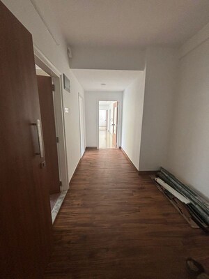 Building Lobby in 2.5 BHK Apartment at Dariya Mahal, Malabar Hill – for Rent