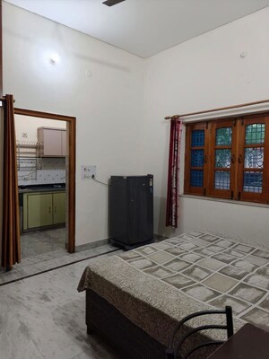 Room in 2 BHK Independent House at Ballupur – for Rent