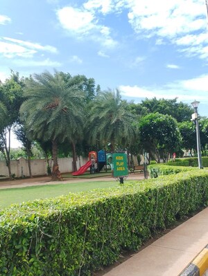 3.5 BHK Apartment – Garden View at DLF New Town Heights Town Houses, Sector 86 - for Rent