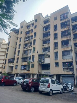  Apartment For Sale in Vadavali