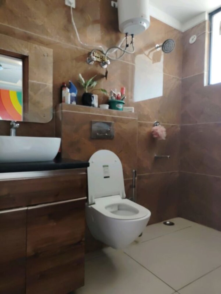 Bathroom, ansal-api-esencia 4 Bedroom 2700 Sq.Ft. Builder Floor In Sector 67 Gurgaon 10654251
