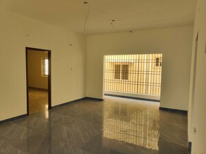 Room in  Apartment at Thiruvanmiyur – for Sale