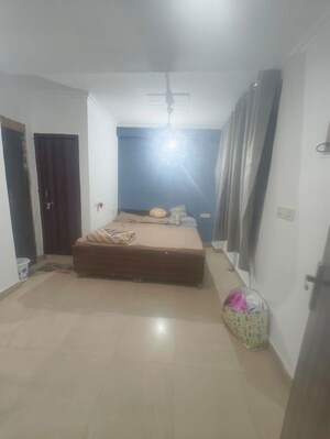 Bedroom in 2 BHK Builder Floor at Sector 43 – for Rent