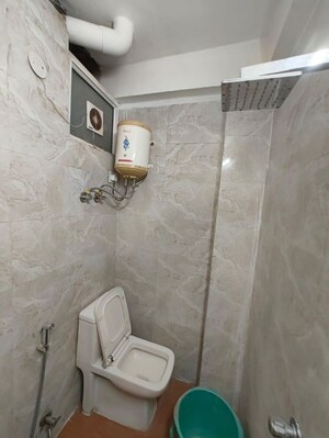 Bathroom in 2 BHK Builder Floor at Sector 43 – for Rent
