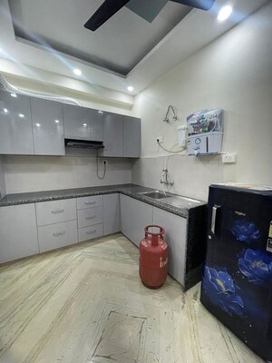 Kitchen in 2 BHK Builder Floor at Sector 43 – for Rent