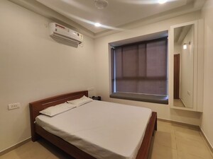 Room in 2 BHK Apartment at Bhartiya Nikoo Homes, Thanisandra Main Road – for Rent