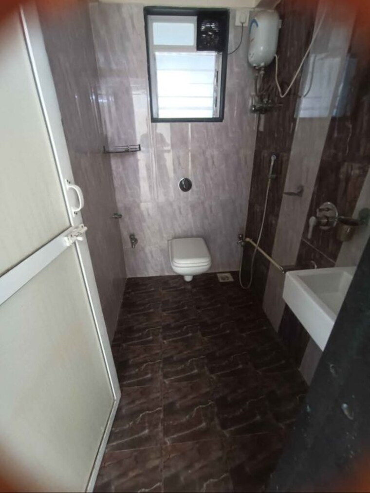 Bathroom, lotus-lotus-link-square 1 Bedroom 700 Sq.Ft. Apartment In Malad West Mumbai 10654589