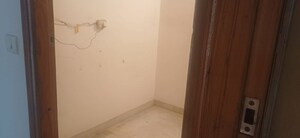 Room in 3 BHK Builder Floor at Sector 37 – for Rent