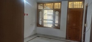 Room in 3 BHK Builder Floor at Sector 37 – for Rent