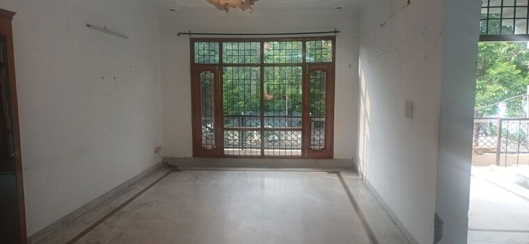Room, sector 37 3 Bedroom 1000 Sq.Ft. Builder Floor In Sector 37 Chandigarh 10654602