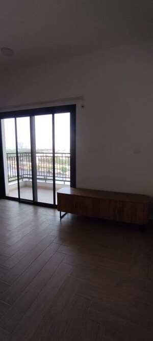 Room in 3 BHK Apartment at Sobha City Gurgaon, Sector 108 – for Rent