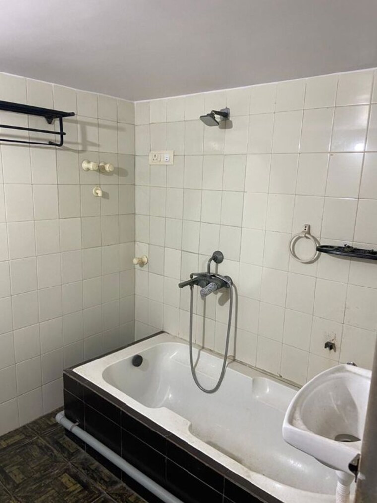Bathroom, china-link-apartment 3 Bedroom 1150 Sq.Ft. Apartment In Malad West Mumbai 10654689