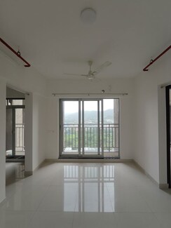 1 BHK Apartment For Rent in Ashar Metro Towers