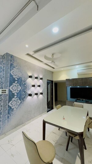 Kitchen in 3.5 BHK Apartment at Parsvnath Planet Plaza, Gomti Nagar – for Rent