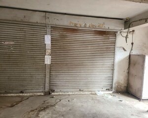 Room in  Shop at Ujariyaon – for Sale