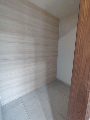 Room in 3.5 BHK Apartment at GHB Splande, Patiala Road – for Rent