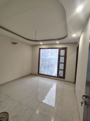 Room in 3.5 BHK Apartment at GHB Splande, Patiala Road – for Rent