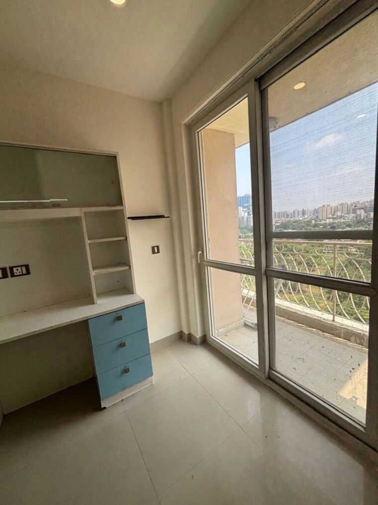Kitchen, bptp-park-prime 2.5 Bedroom 1470 Sq.Ft. Apartment In Sector 66 Gurgaon 10654906