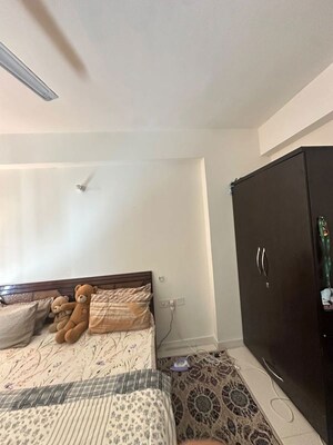 Room in 3 BHK Apartment at Kharar Road – for Rent