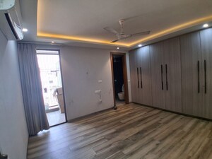 Room in 3 BHK Builder Floor at Rajouri Garden – for Rent