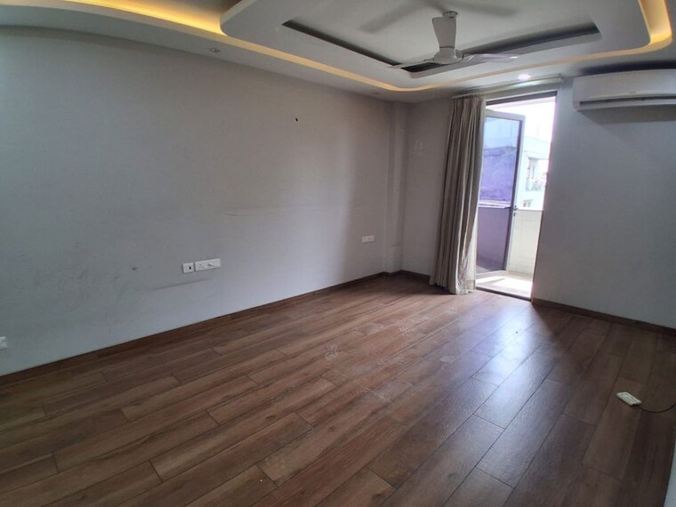 Room, rajouri garden 3 Bedroom 200 Sq.Yd. Builder Floor In Rajouri Garden Delhi 10654960