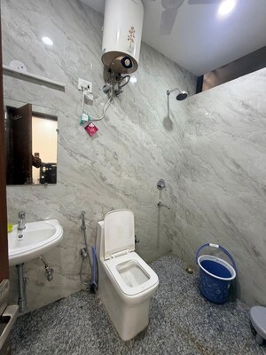 Bathroom in 1 BHK Builder Floor at Malviya Nagar – for Rent