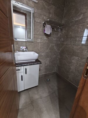 Bathroom in 1 BHK Builder Floor at Malviya Nagar – for Rent