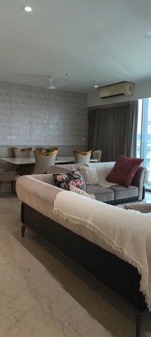 3 BHK Apartment For Sale in Oberoi Realty Esquire, Goregaon East