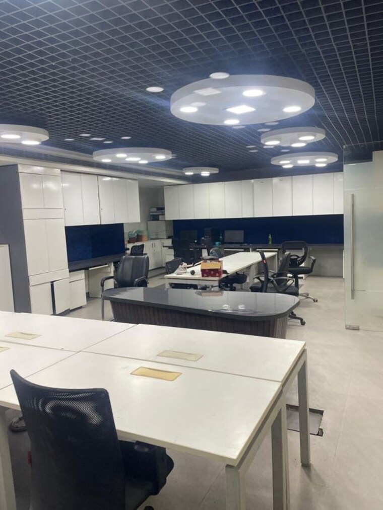 Team Area, shalimar-iridium Commercial Office Space 3380 Sq.Ft. In Vibhuti Khand Lucknow 10654964