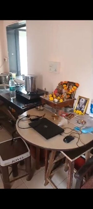  Pg For Rent in Dadar East