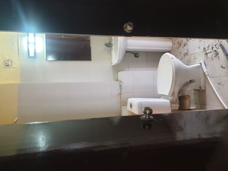 Bathroom, rps-savana 2.5 Bedroom 1365 Sq.Ft. Apartment In Sector 88 Faridabad 10654963