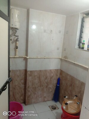 Bathroom in 1 BHK Apartment at Dadar East – for Rent