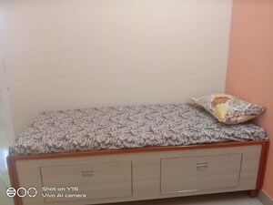 Bedroom in 1 BHK Apartment at Dadar East – for Rent
