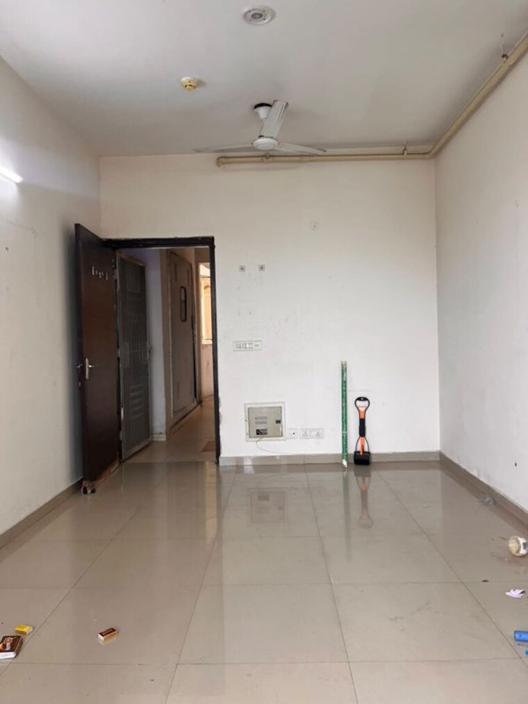 Room, mahagun-my-woods 2 Bedroom 1000 Sq.Ft. Apartment In Sector 16c Greater Noida Greater Noida 10654999