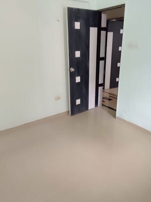 Room in 2 BHK Apartment at Jal Darshan CHS Borivali, Borivali West – for Rent